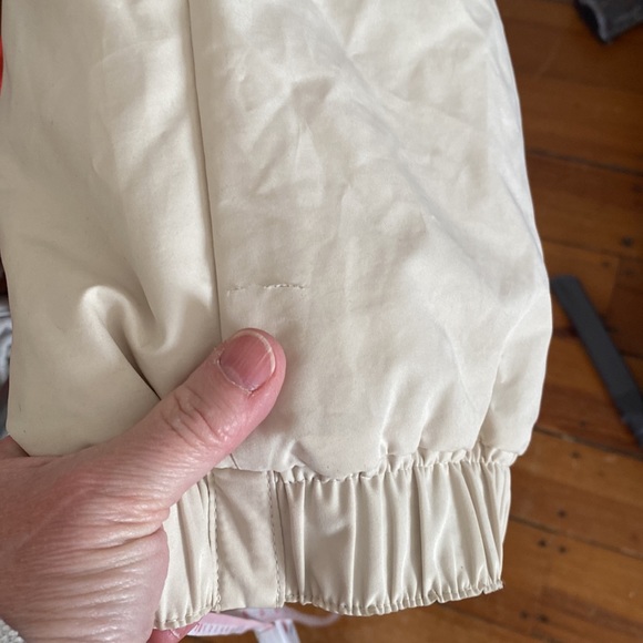 FERA Skiwear 1 piece cream colored snowsuit - Picture 8 of 11